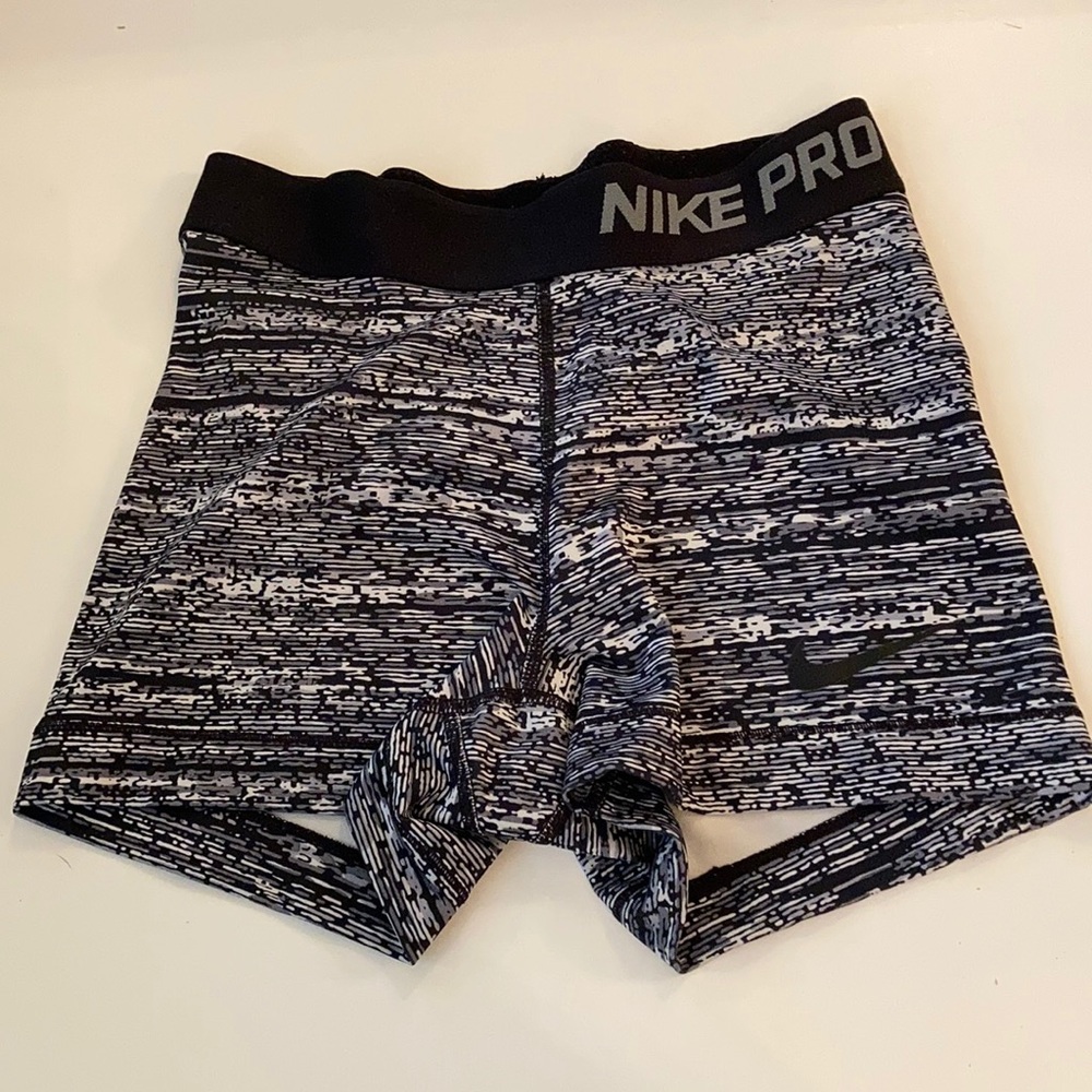 XS Nike pros